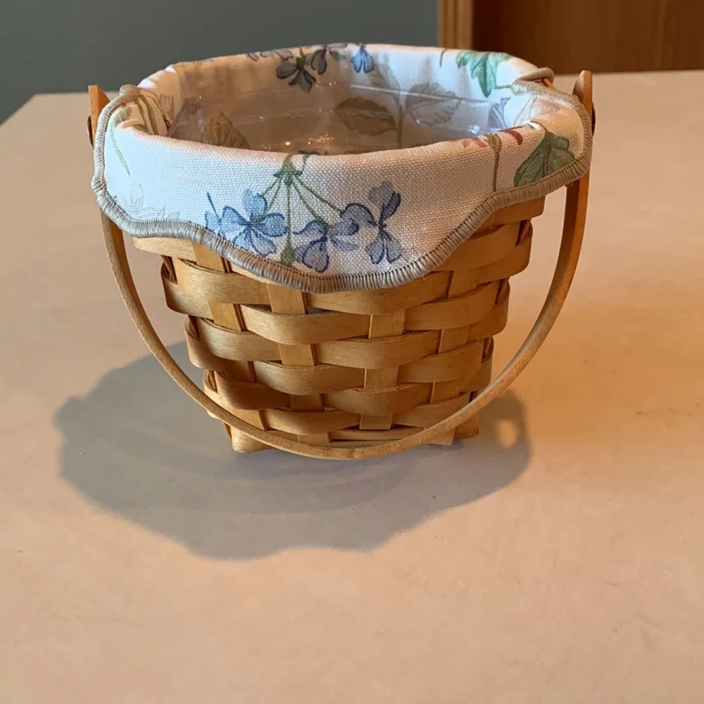 Longaberger 2001 Horizon of Hope Cancer Basket with liner and protector